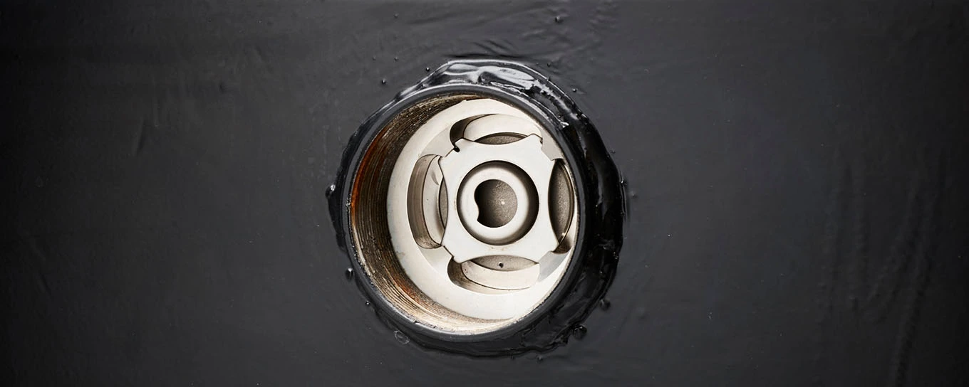 Detail view lithium battery container