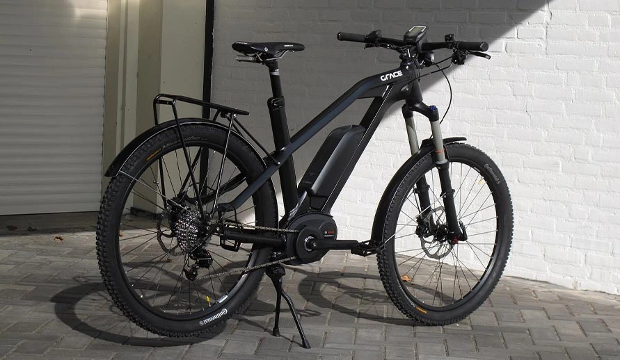 E-Bikes bzw. Elektrofahrräder sollten nicht lange in der Sonne und Hitze stehen gelassen lassen werden.
