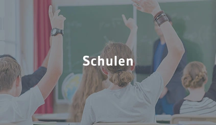Schule, die Lithium-Ionen-Akkus und Batterien aus Tablets, Smartphones und mehr lagert